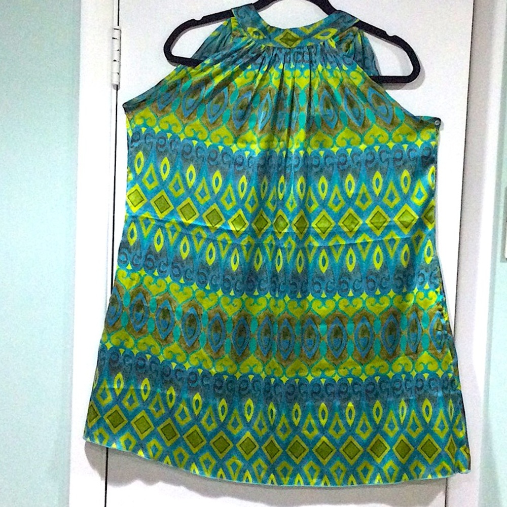 Ruched Neck Top w/pockets